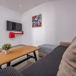 شقة Ultima
