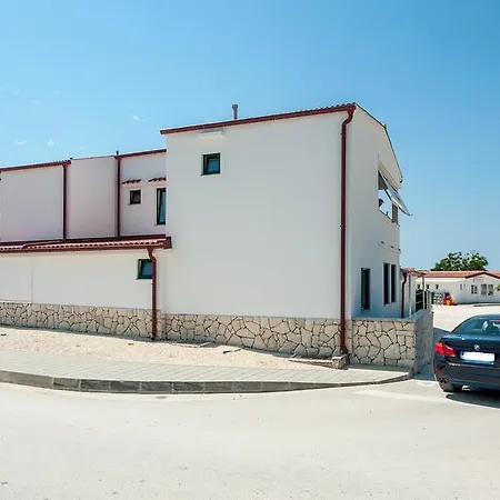 Ultima Apartman
