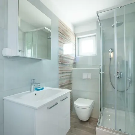 Ultima Apartman Povljana