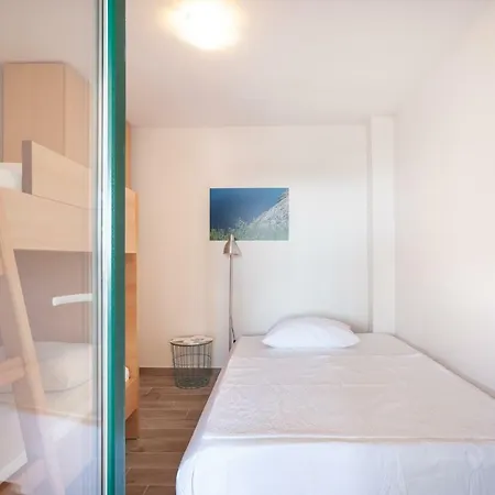Ultima Apartman Povljana