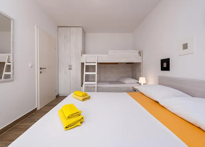 Ultima Apartment Povljana