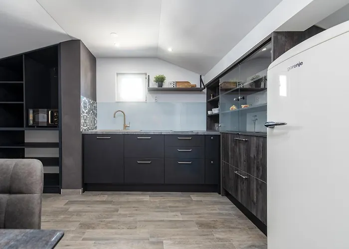 Ultima Apartment *