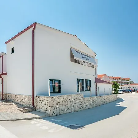 Ultima Apartment Povljana